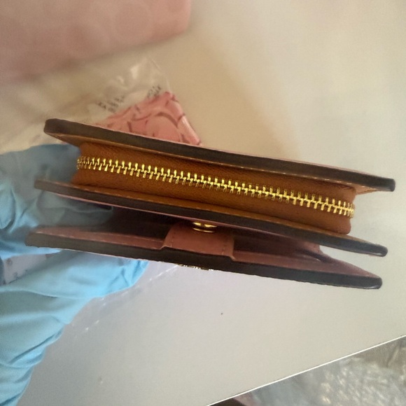 Coach Powder Pink Laurel bag, matching wallet, passport holder, bandeau set! - Picture 5 of 10